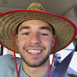 Meet your Posher, Max